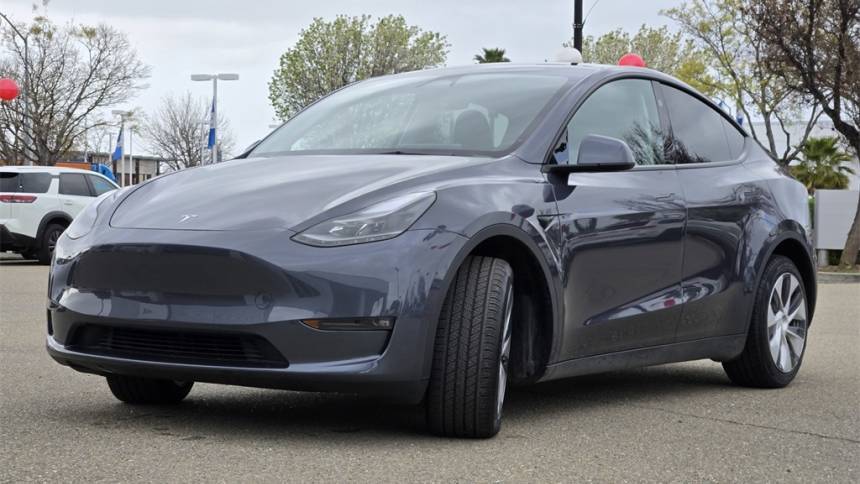 2023 Tesla Model Y 7SAYGDEE5PF963226