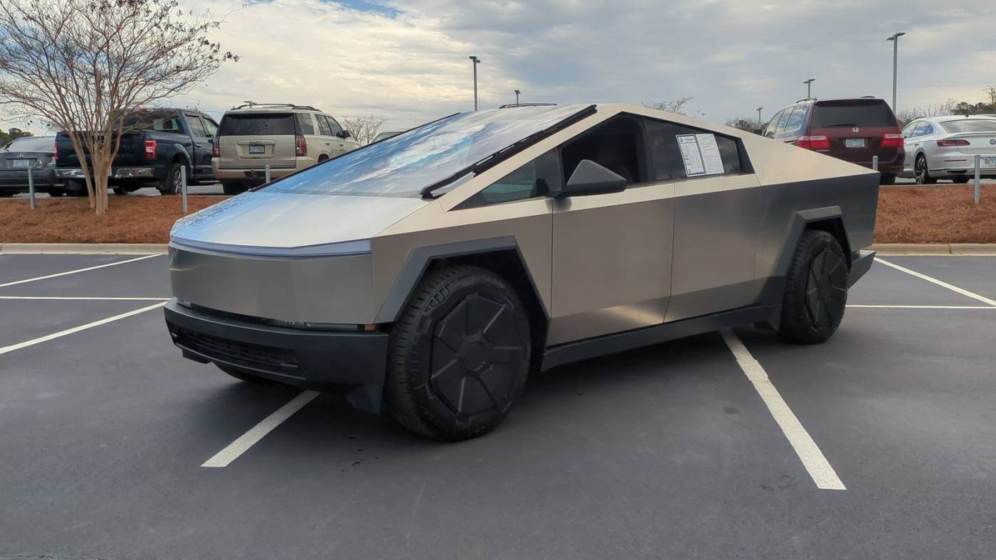 2024 Tesla Cybertruck 7G2CEHED6RA014065
