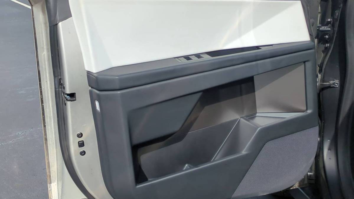 2024 Tesla Cybertruck - Images - 13
