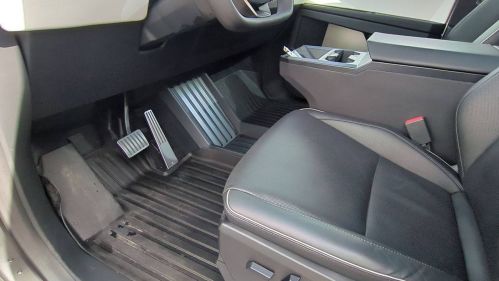 2024 Tesla Cybertruck 7G2CEHED6RA014065