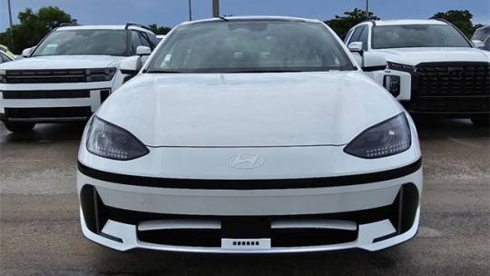 2025 Hyundai IONIQ 6 KMHM54AA0SA085142