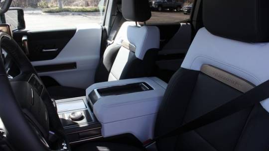 2024 GMC HUMMER EV SUV 1GKB0NDE8RU106332