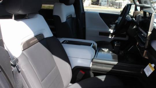 2024 GMC HUMMER EV SUV 1GKB0NDE8RU106332