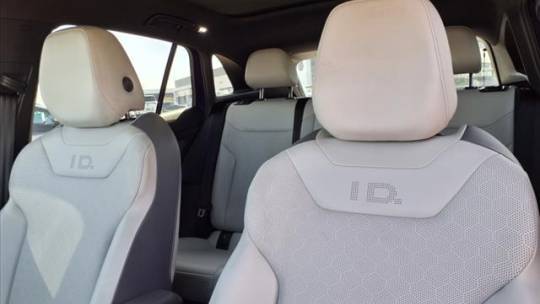 2022 Volkswagen ID.4 WVGTMPE26NP036404