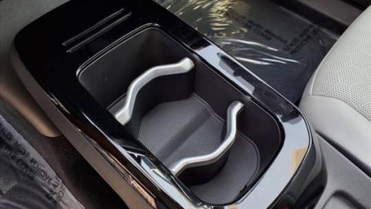 2022 Volkswagen ID.4 WVGTMPE26NP036404