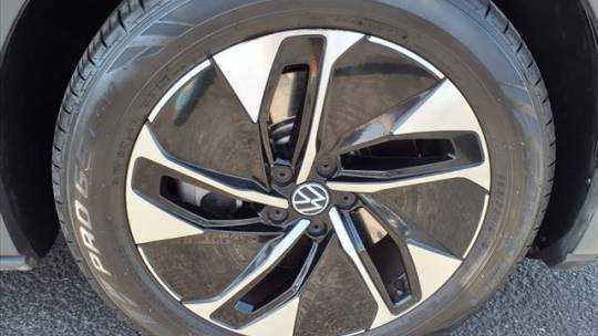 2022 Volkswagen ID.4 WVGTMPE26NP036404