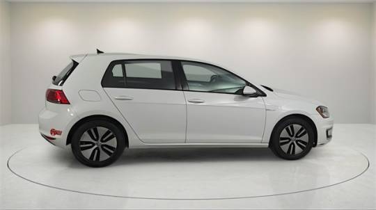 2016 Volkswagen e-Golf WVWKP7AU4GW913074