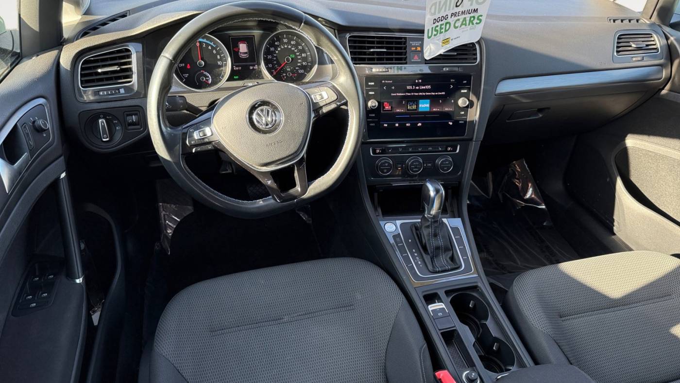 2017 Volkswagen e-Golf WVWKR7AU7HW951040