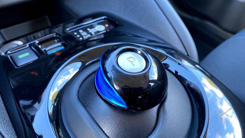 2023 Nissan LEAF 1N4CZ1CV1PC557871