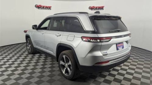 2024 Jeep Grand Cherokee 1C4RJYB69R8957648