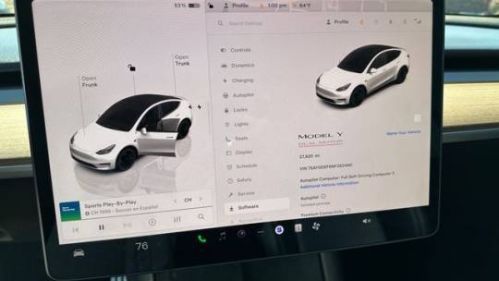 2022 Tesla Model Y 7SAYGDEF6NF383490