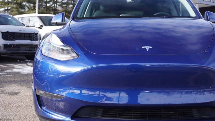 2022 Tesla Model Y 7SAYGDEE9NF432222