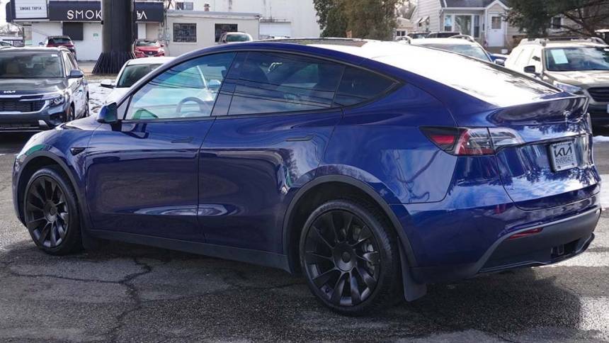 2022 Tesla Model Y 7SAYGDEE9NF432222