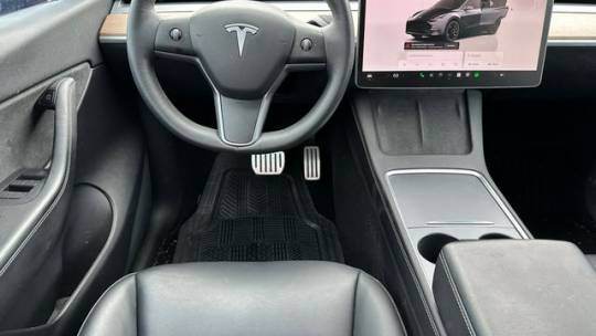 2022 Tesla Model Y 7SAYGDEFXNF508765