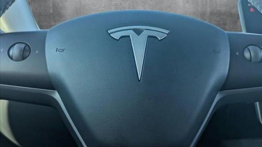 2023 Tesla Model Y 7SAYGDEE5PA117448