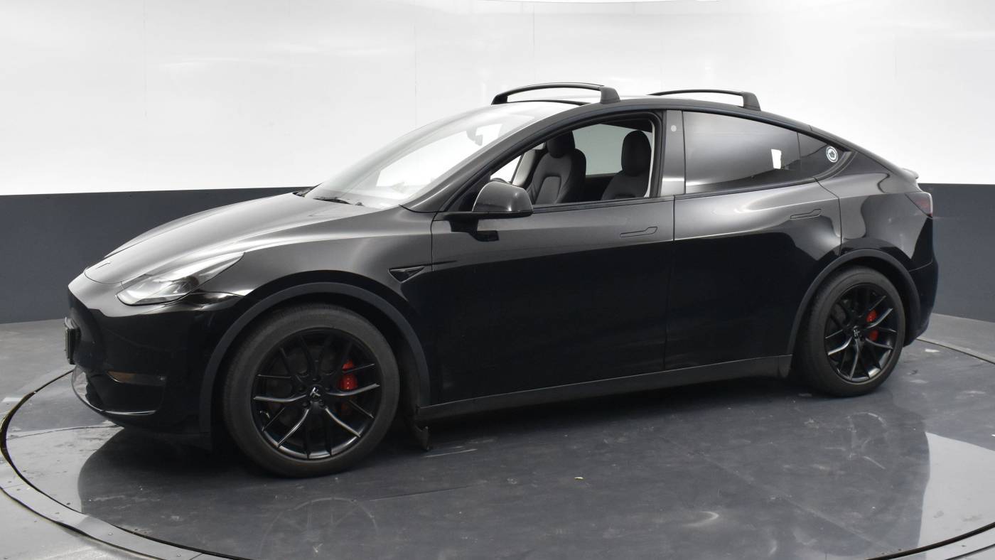 2022 Tesla Model Y 7SAYGDEF5NF568288