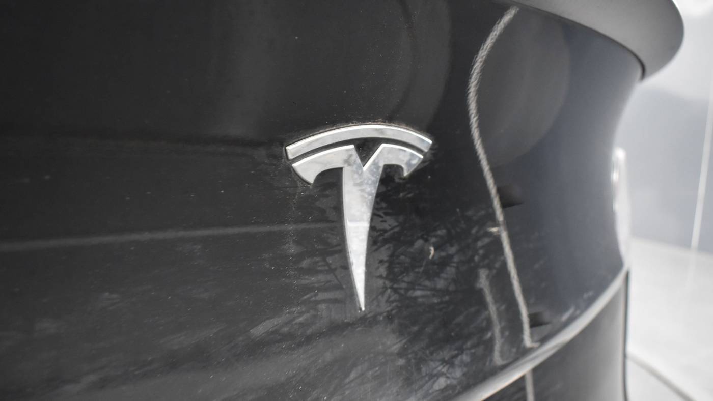 2022 Tesla Model Y 7SAYGDEF5NF568288