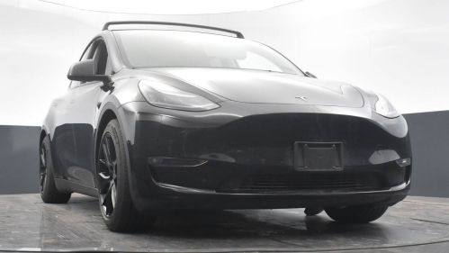 2022 Tesla Model Y 7SAYGDEF5NF568288