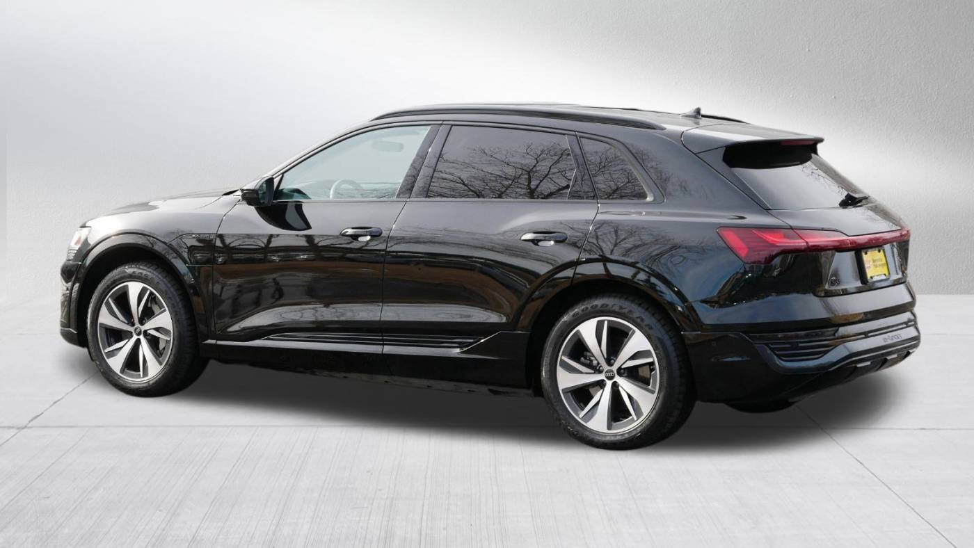 2024 Audi Q8 e-tron WA15AAGE4RB008849