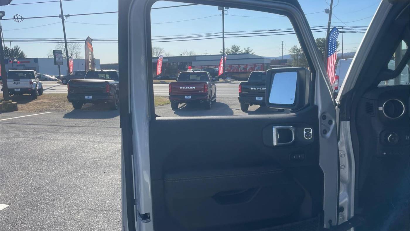2024 Jeep Wrangler 1C4RJXP62RW121033