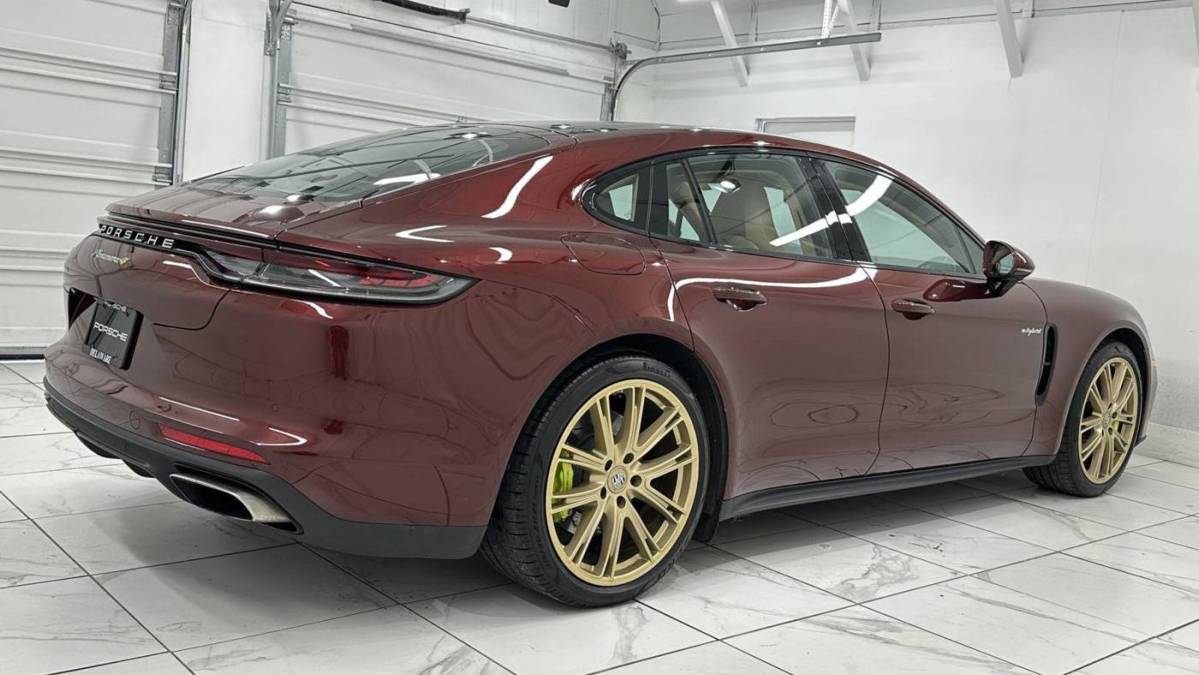 2021 Porsche Panamera - Images - 11