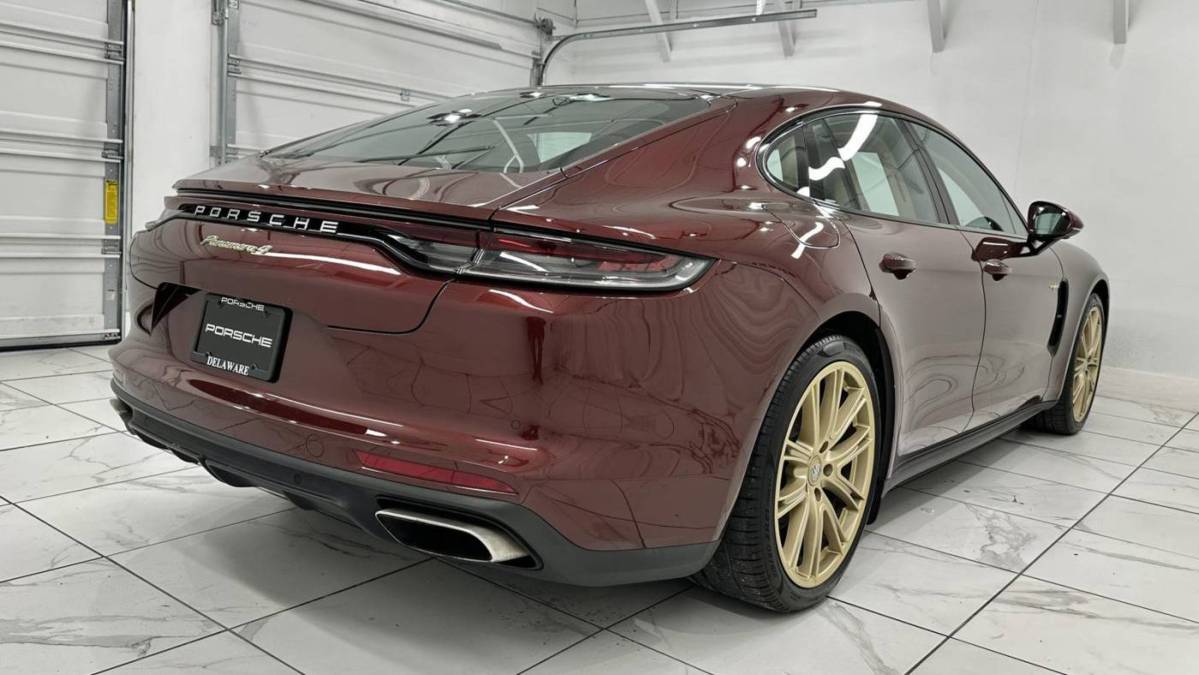 2021 Porsche Panamera - Images - 12