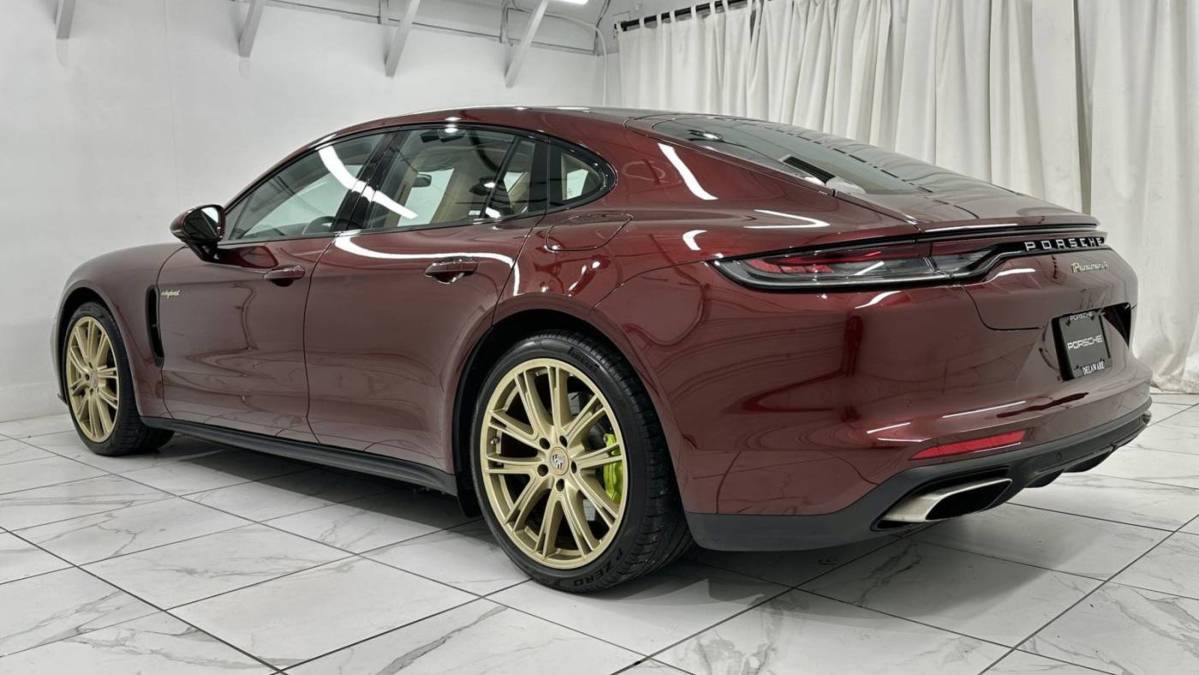 2021 Porsche Panamera - Images - 14