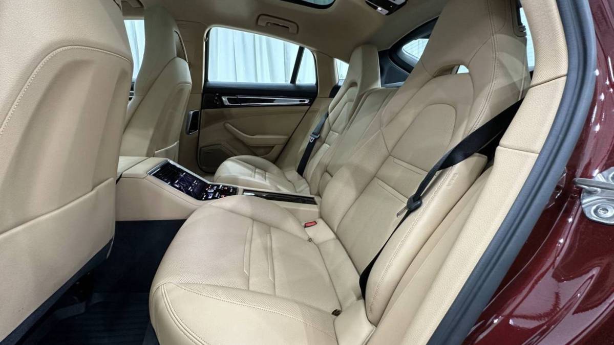 2021 Porsche Panamera - Images - 20