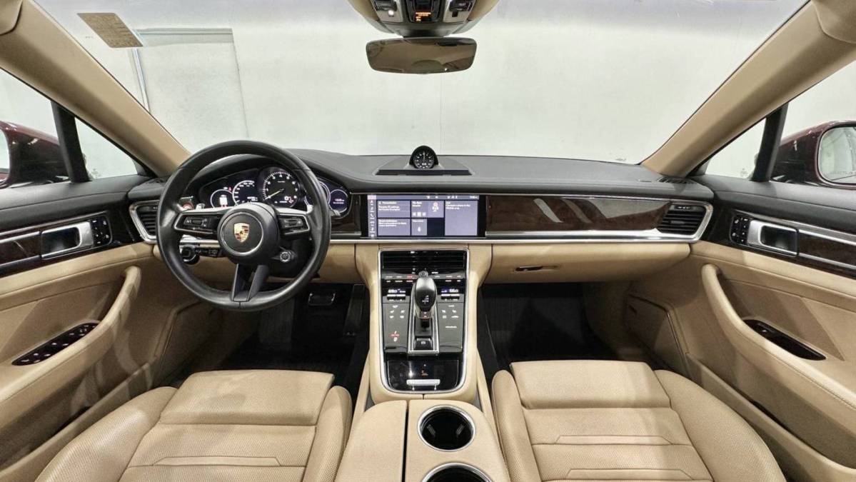 2021 Porsche Panamera - Images - 22