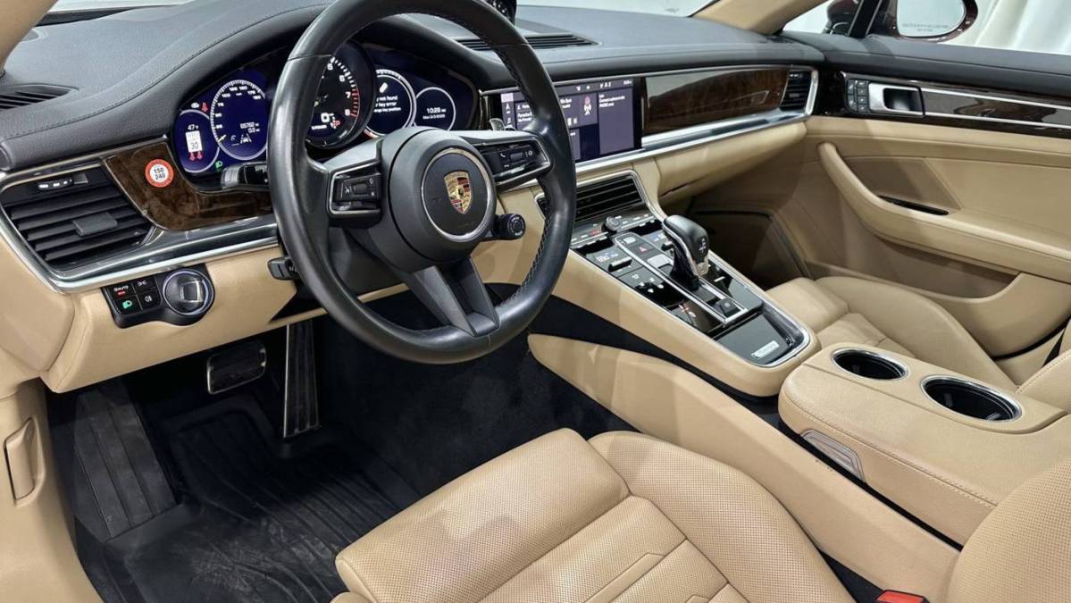 2021 Porsche Panamera - Images - 28