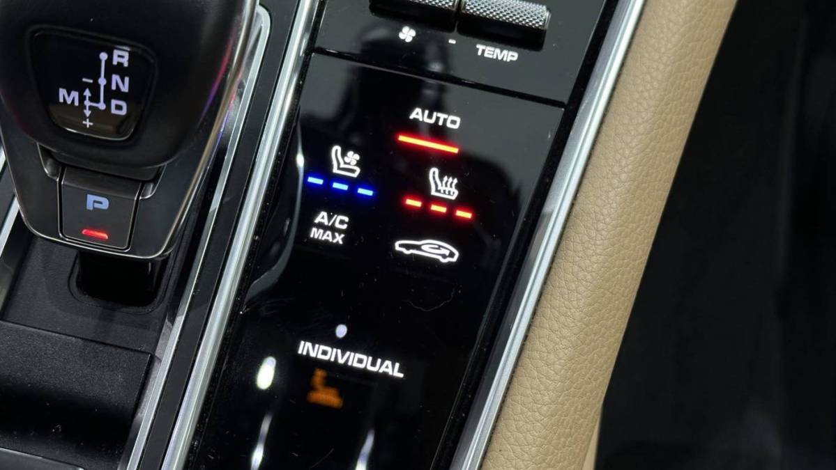 2021 Porsche Panamera - Images - 39