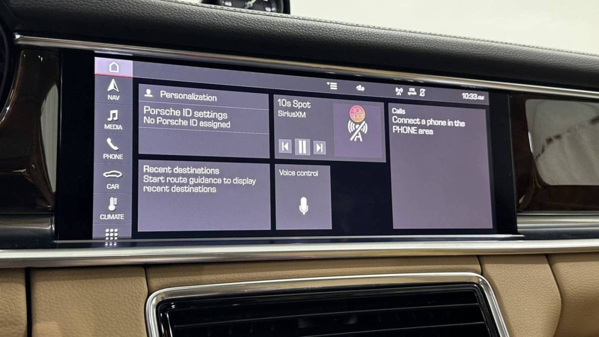 2021 Porsche Panamera - Images - 41