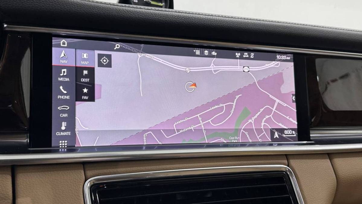 2021 Porsche Panamera - Images - 42
