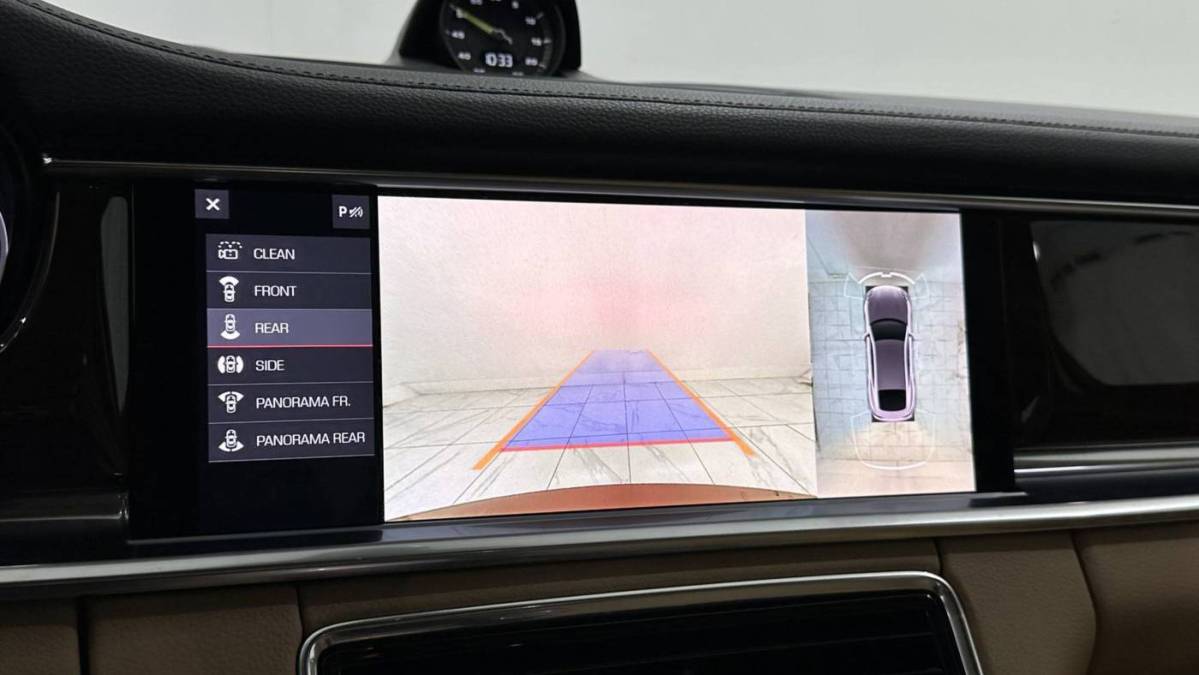 2021 Porsche Panamera - Images - 45