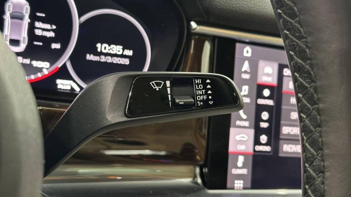 2021 Porsche Panamera - Images - 52