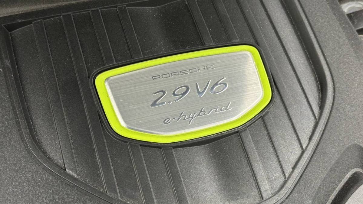 2021 Porsche Panamera - Images - 61