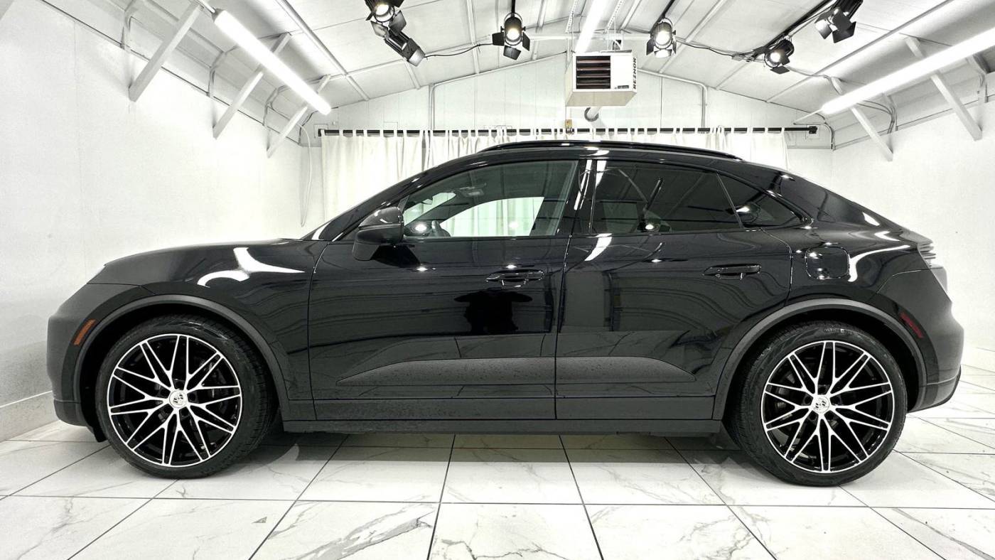 2024 Porsche Macan Electric WP1AA2XA8RL000282