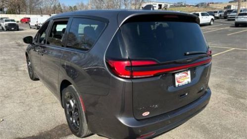 2022 Chrysler Pacifica 2C4RC1L72NR173545