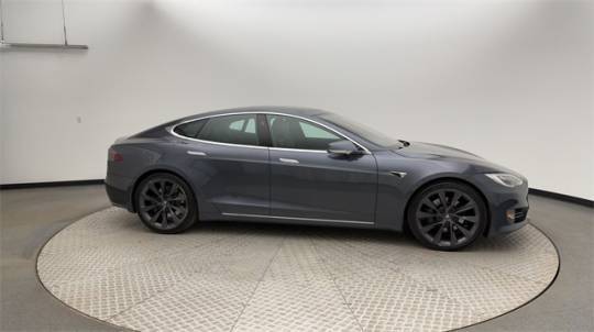 2018 Tesla Model S 5YJSA1E21JF282173