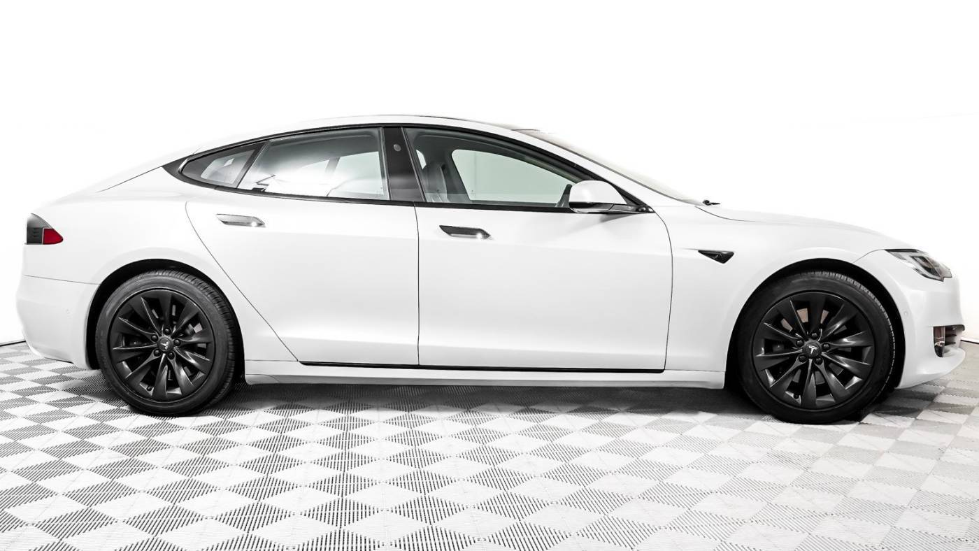 2018 Tesla Model S 5YJSA1E21JF295487