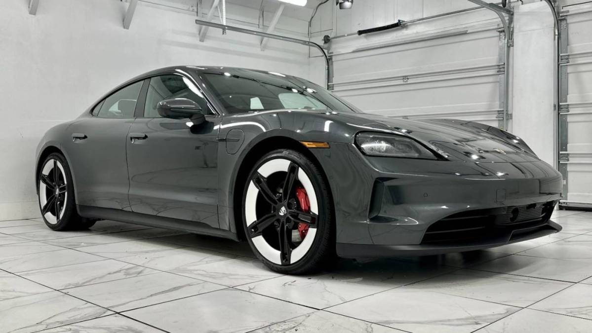 2025 Porsche Taycan - Images - 8