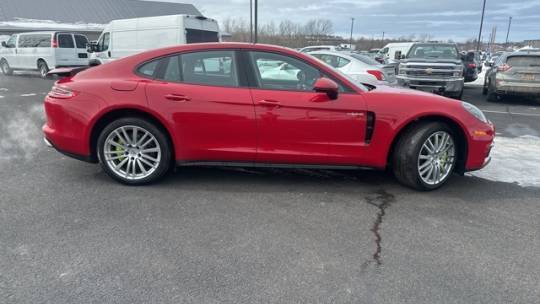 2018 Porsche Panamera - Images - 8