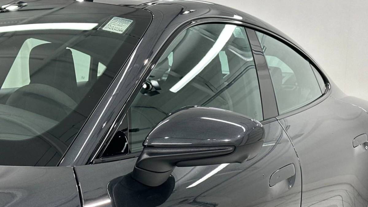 2025 Porsche Taycan - Images - 15