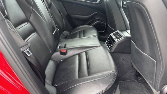 2018 Porsche Panamera - Images - 26