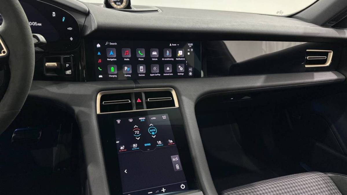 2025 Porsche Taycan - Images - 31