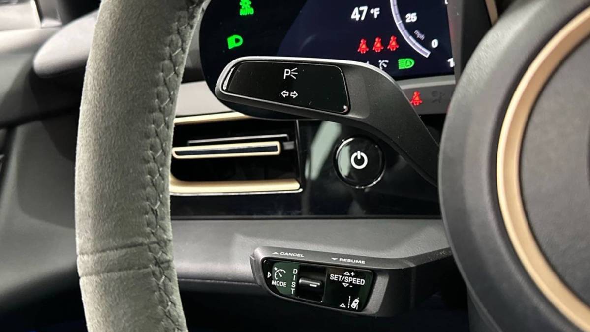 2025 Porsche Taycan - Images - 42