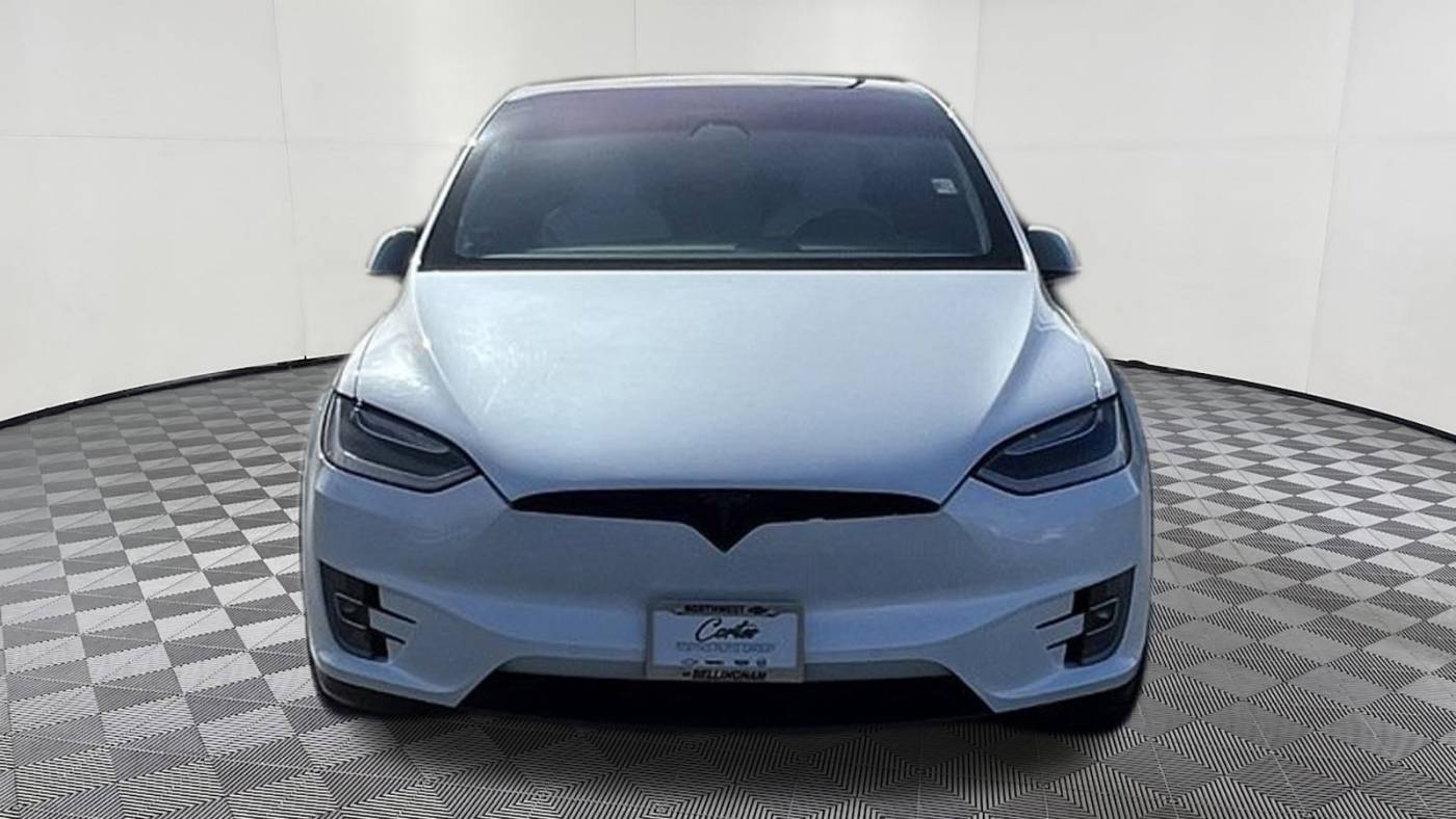 2018 Tesla Model X 5YJXCDE2XJF118972