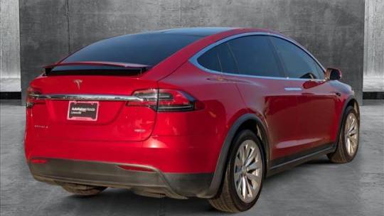 2018 Tesla Model X 5YJXCBE27JF129559