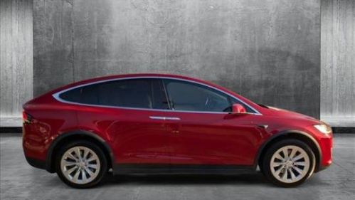 2018 Tesla Model X 5YJXCBE27JF129559