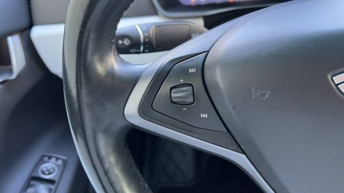 2018 Tesla Model X 5YJXCDE2XJF118972